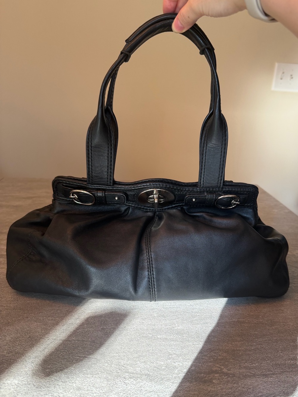 Vintage Y2K Coach Garnet Black Leather Shoulder Bag